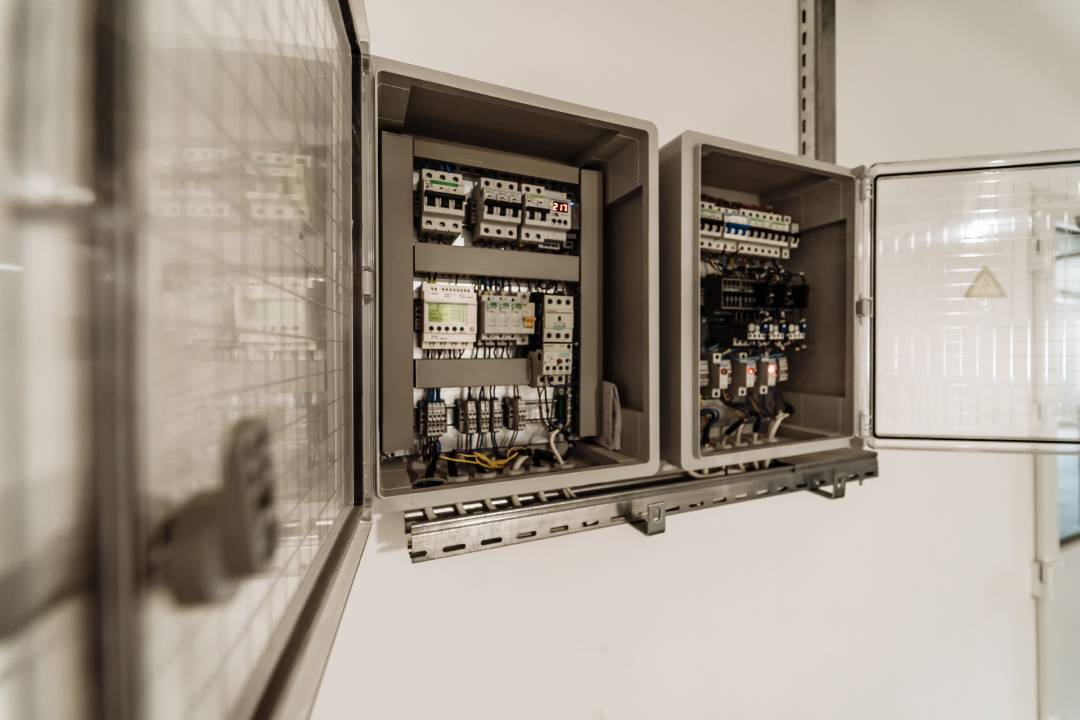 Denver Commercial Electrical Contractors: Key Benefits of Hiring the Right Team